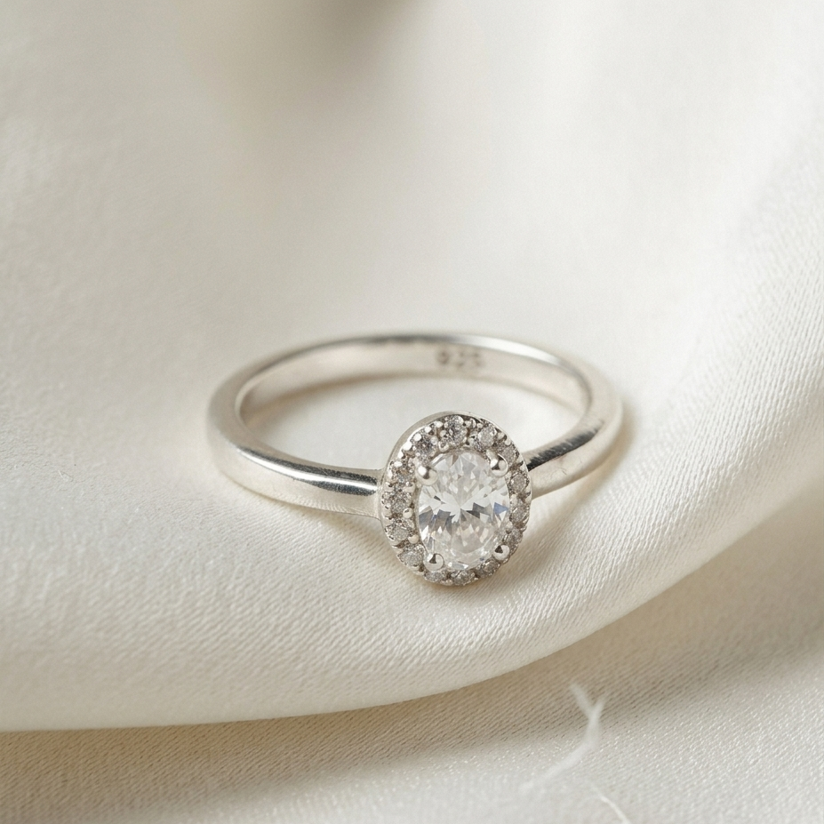 Anillo ATENIA de plata 925 con zirconia oval — Salenzo Colombia